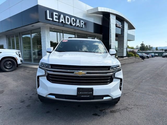 Used 2022 Chevrolet Suburban LT w/ LT Signature Plus Package AWD/4WD image 8