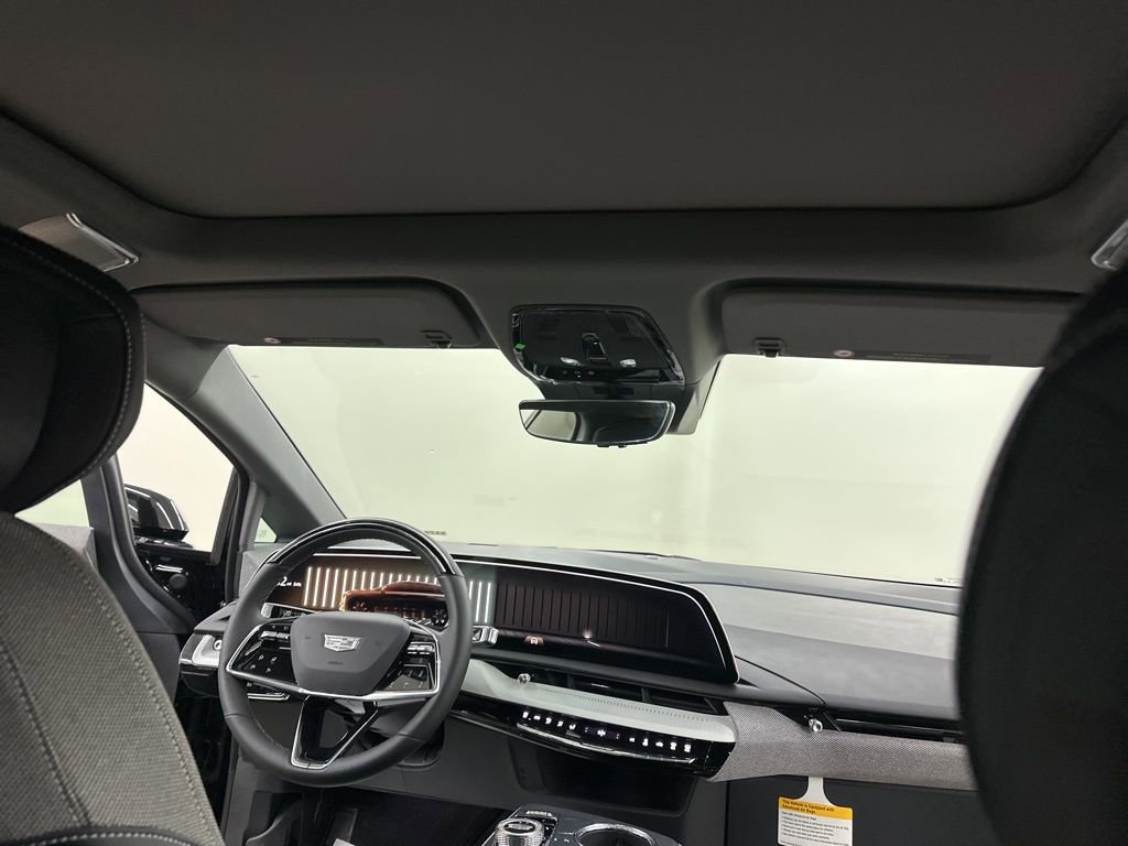 New 2026 Cadillac Optiq Luxury 1 image 21