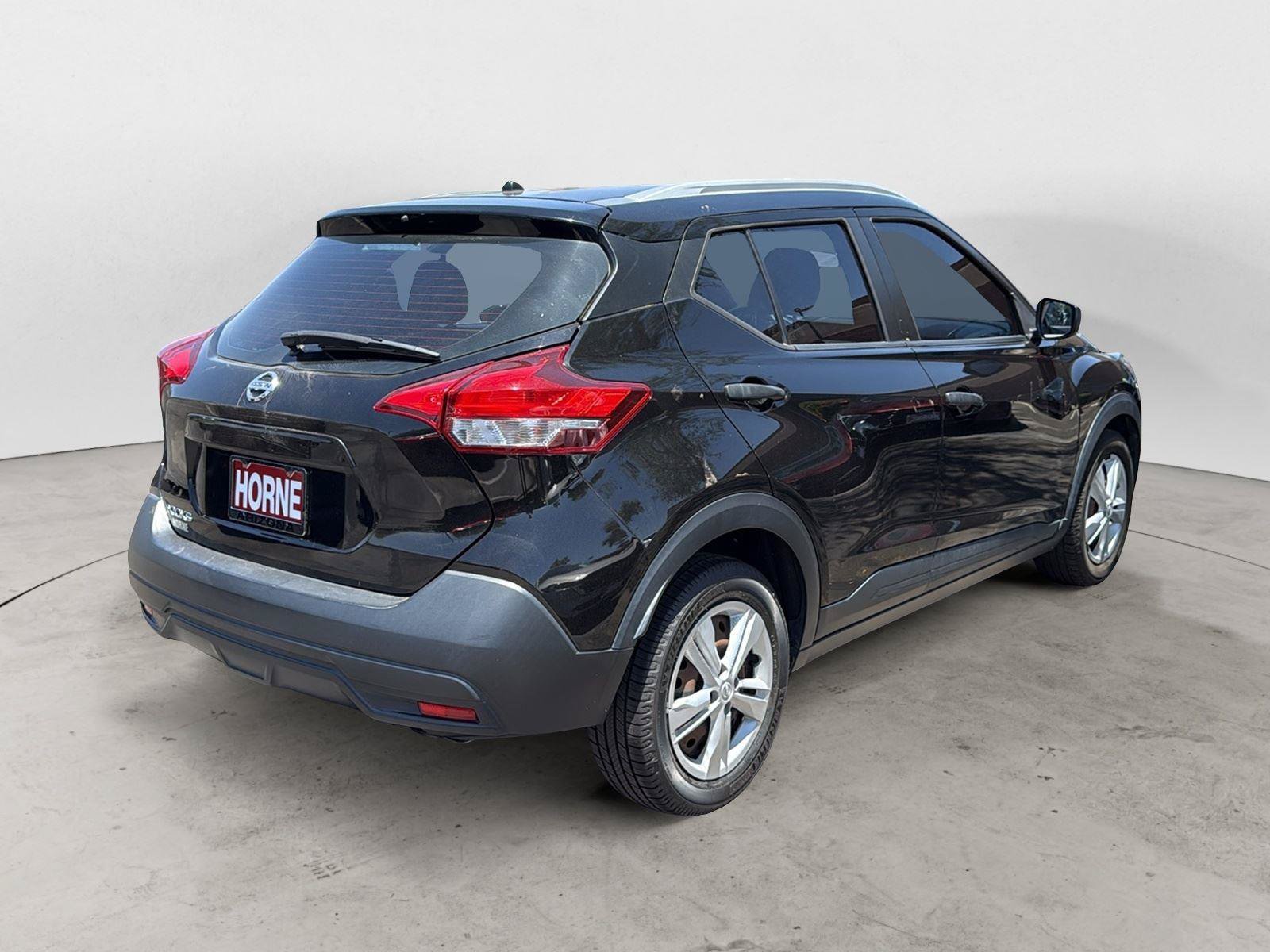 Used 2018 Nissan Kicks S FWD image 5