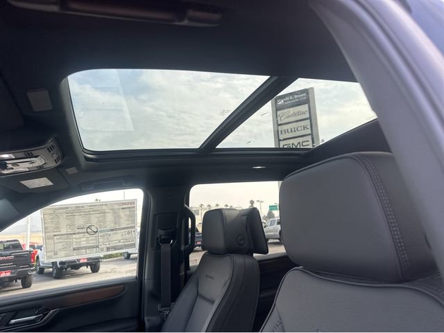 New 2026 GMC Yukon XL Denali w/ Denali Reserve Package image 26