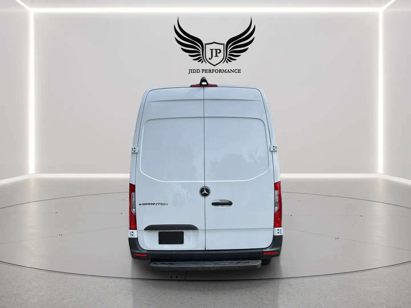 Used 2024 Mercedes-Benz eSprinter 170 Cargo image 11