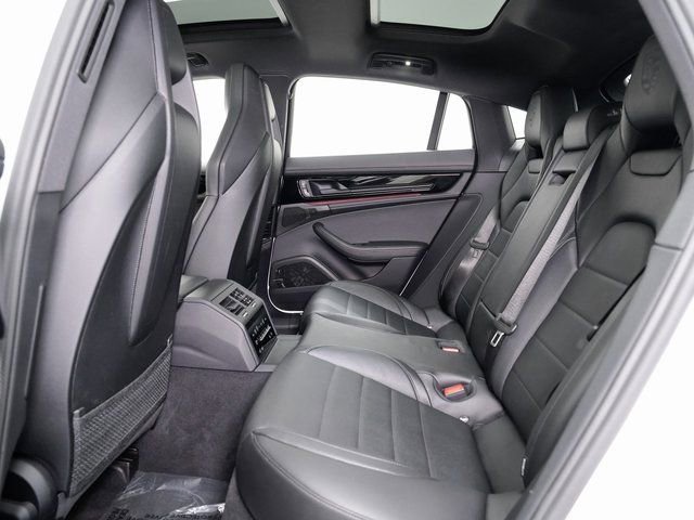 Certified 2025 Porsche Panamera 4 image 23