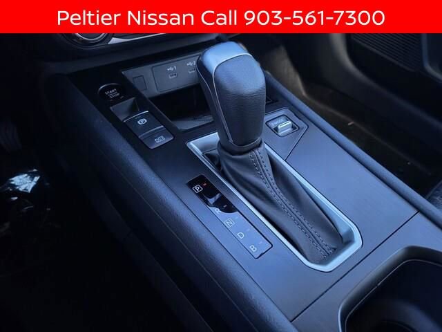 New 2025 Nissan Kicks SV w/ Illumination Package image 10