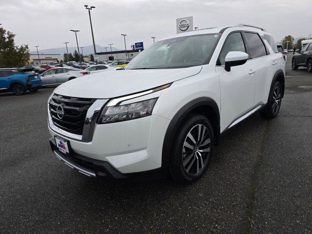 New 2025 Nissan Pathfinder Platinum w/ Cargo Package image 8