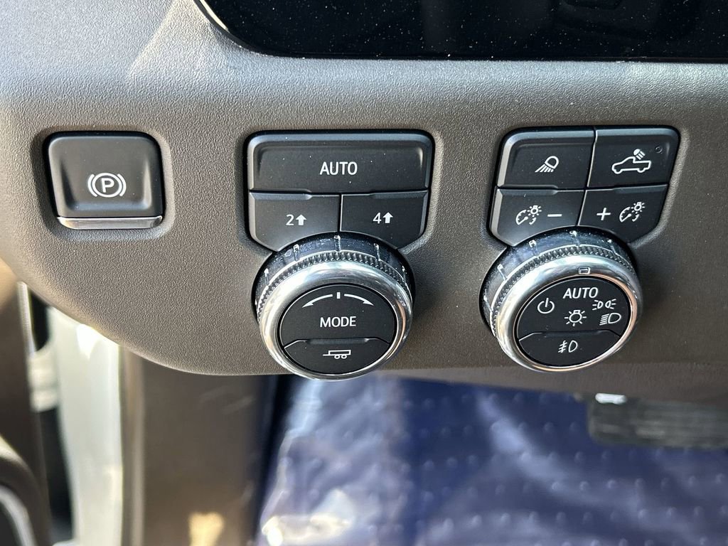 Used 2025 GMC Sierra 1500 SLT w/ SLT Premium Plus Package AWD/4WD image 18