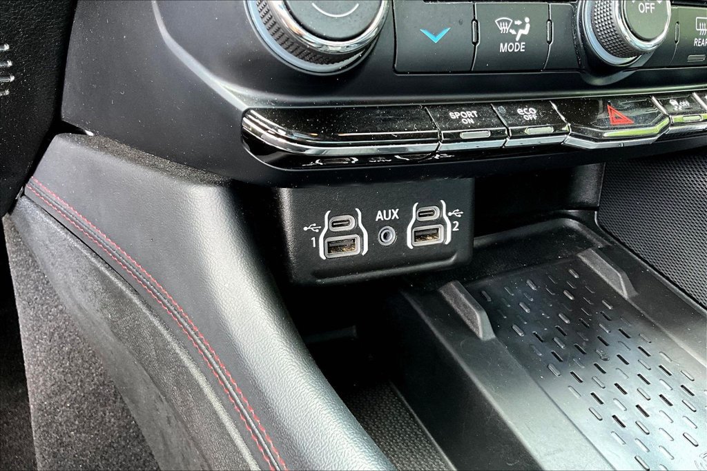 Used 2025 Dodge Durango R/T AWD/4WD image 18