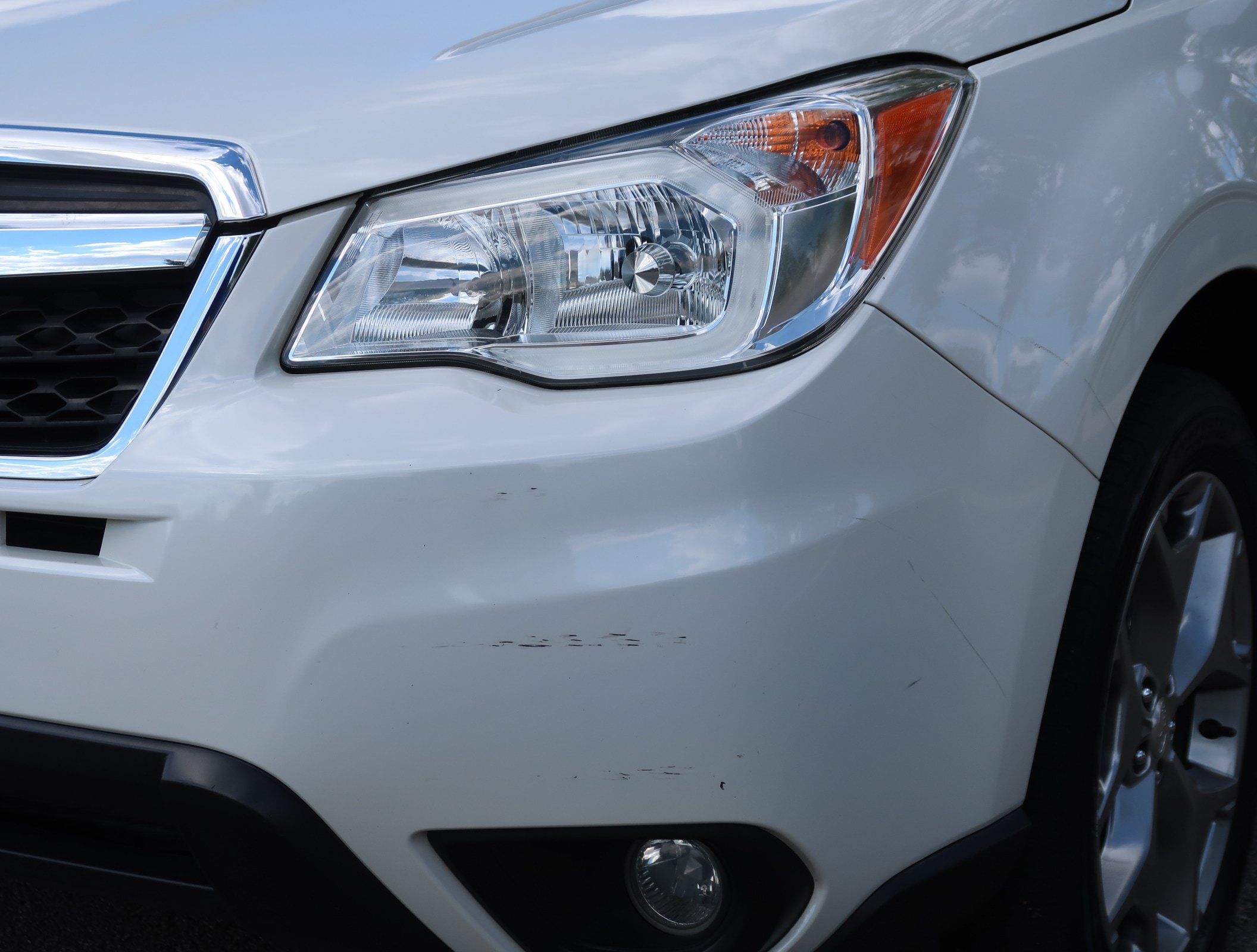 Used 2016 Subaru Forester 2.5i Touring w/ Eyesight & Navigation System AWD/4WD image 4