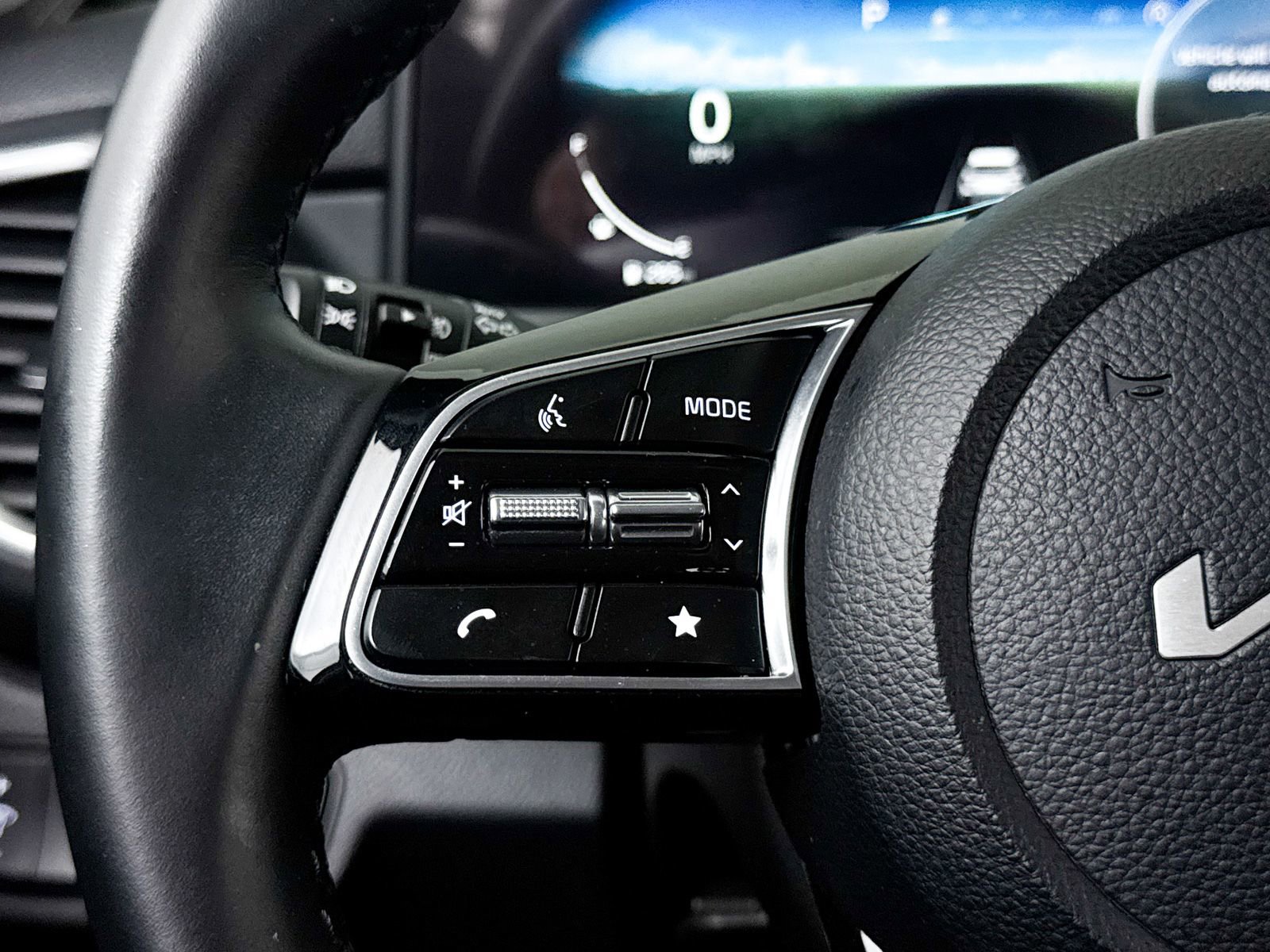 Certified 2024 Kia Seltos EX image 33