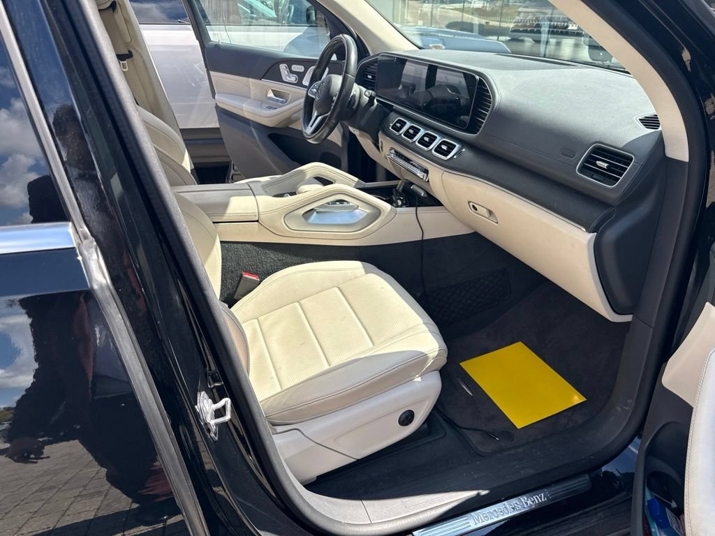 Used 2020 Mercedes-Benz GLS 450 4MATIC image 20