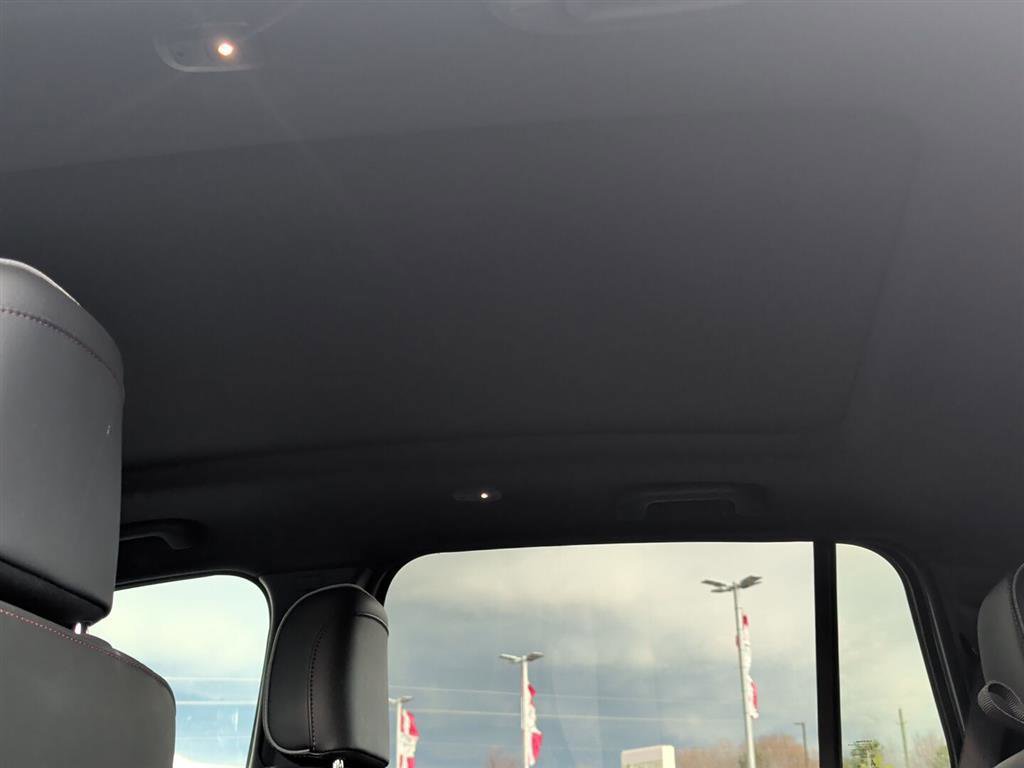 Used 2025 Jeep Wagoneer S Limited AWD/4WD image 14