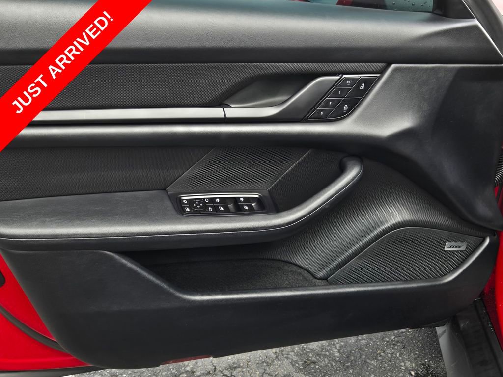 Used 2022 Porsche Taycan 4S AWD/4WD image 12