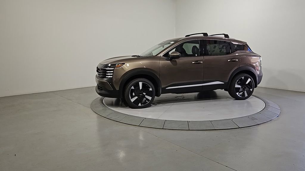 New 2025 Nissan Kicks SR image 2