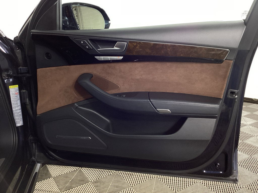 Used 2017 Audi A8 L 3.0T w/ Executive Package image 8