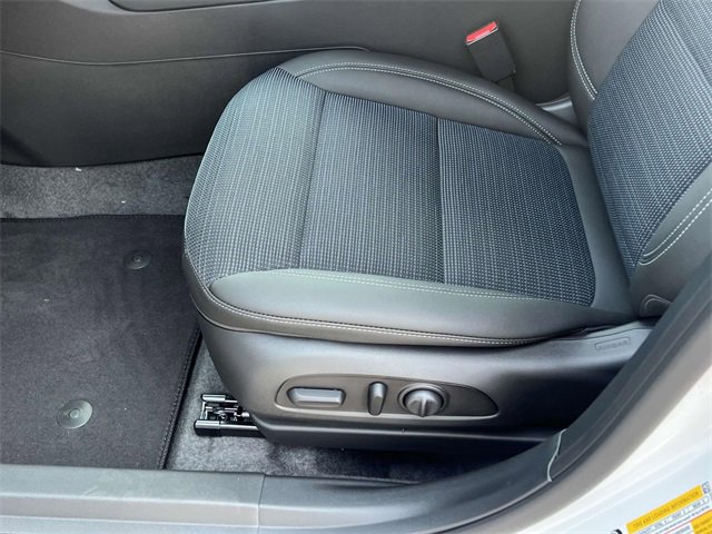 Used 2025 Buick Envista Preferred w/ Convenience I Package image 19