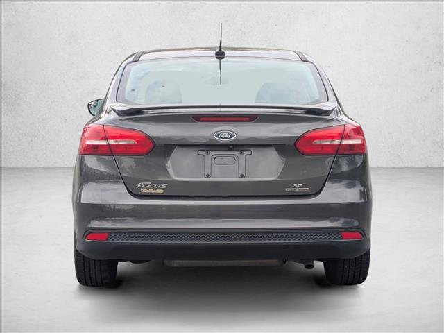 Used 2015 Ford Focus SE w/ Equipment Group 201A FWD image 6