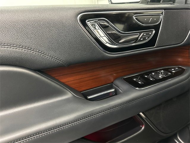 Used 2022 Lincoln Navigator Reserve image 39
