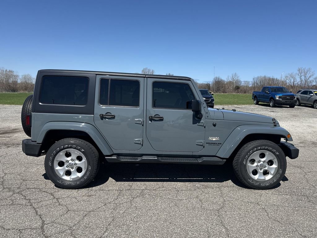 Used 2015 Jeep Wrangler Unlimited Sahara w/ Dual Top Group image 9
