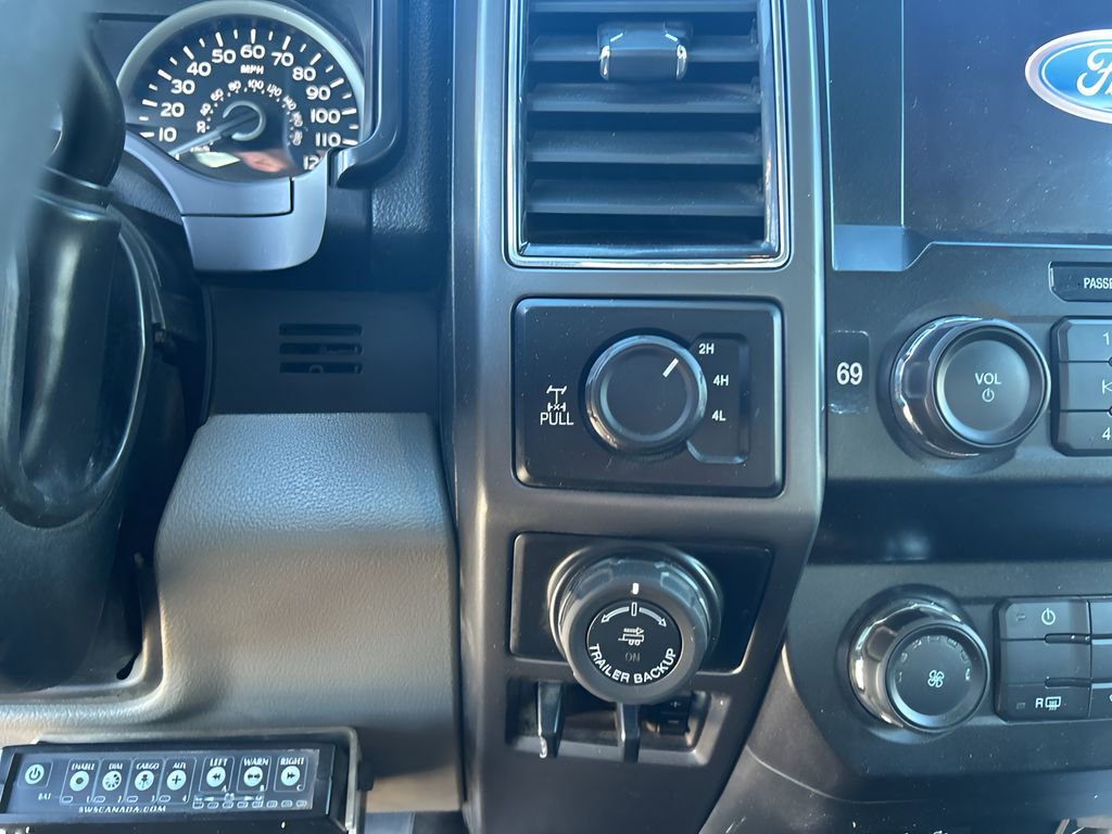 Used 2019 Ford F150 XLT w/ Trailer Tow Package image 13