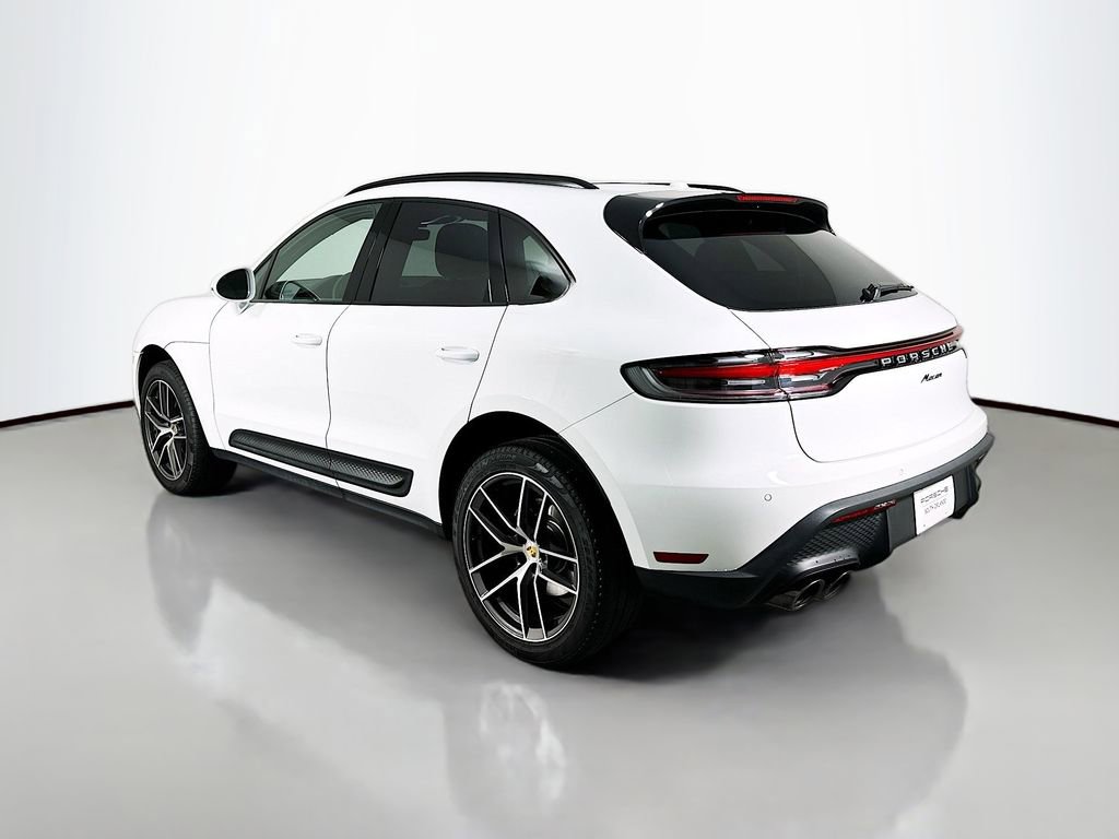 New 2025 Porsche Macan image 3