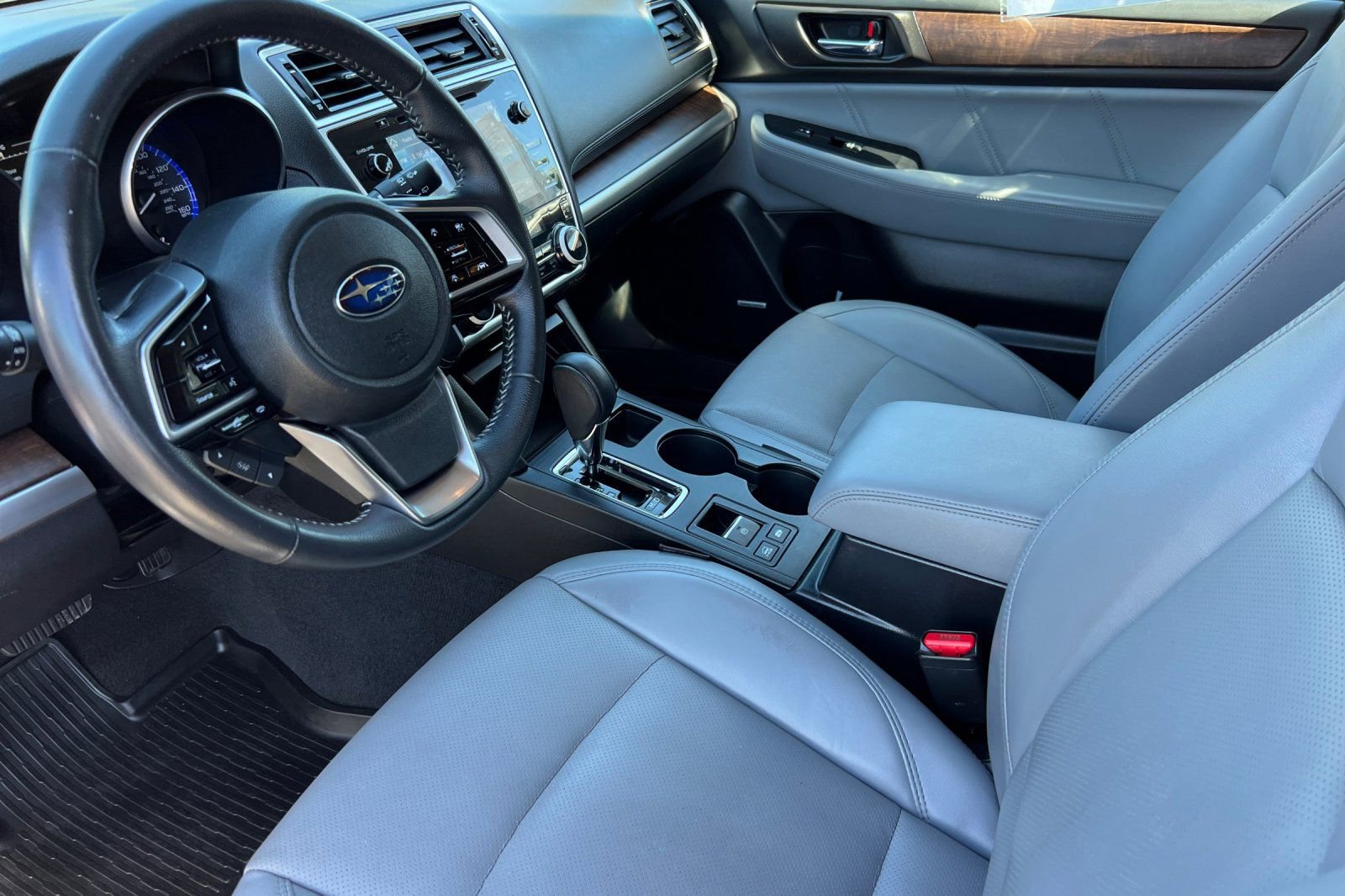 Used 2018 Subaru Outback 3.6R Limited image 11