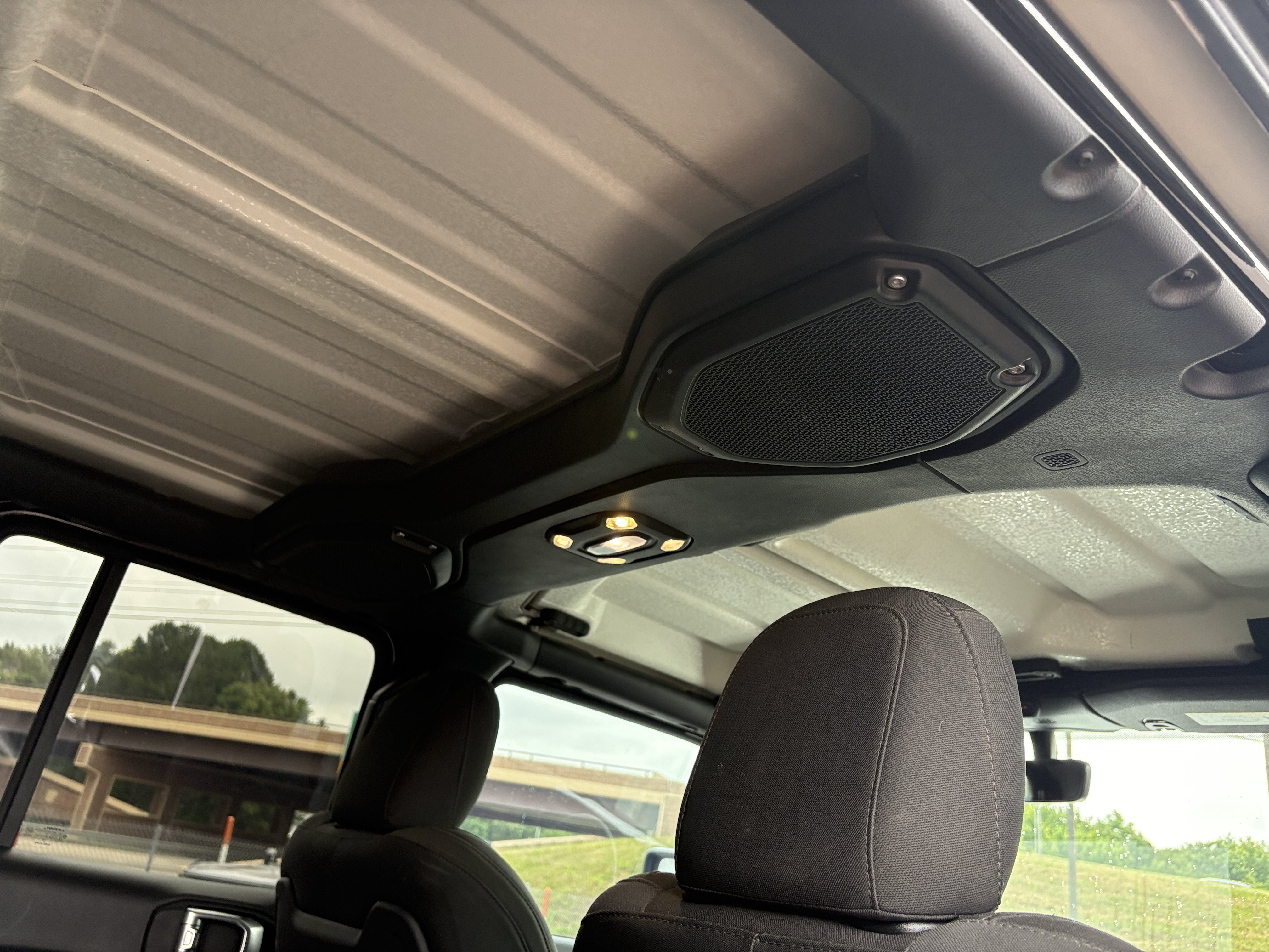 Used 2020 Jeep Wrangler Unlimited Rubicon AWD/4WD image 38