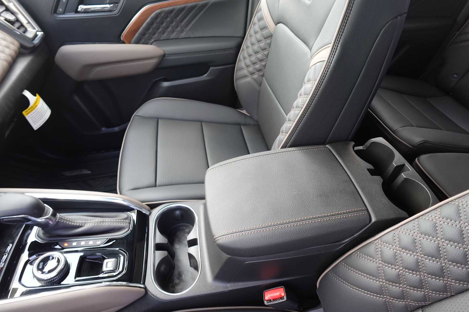 New 2026 GMC Canyon Denali w/ LPO, Denali Black Edition image 27