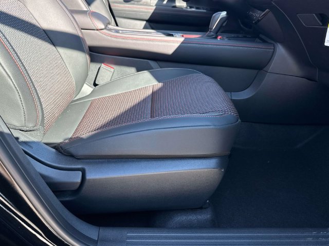 New 2027 Nissan Kicks SR FWD image 14