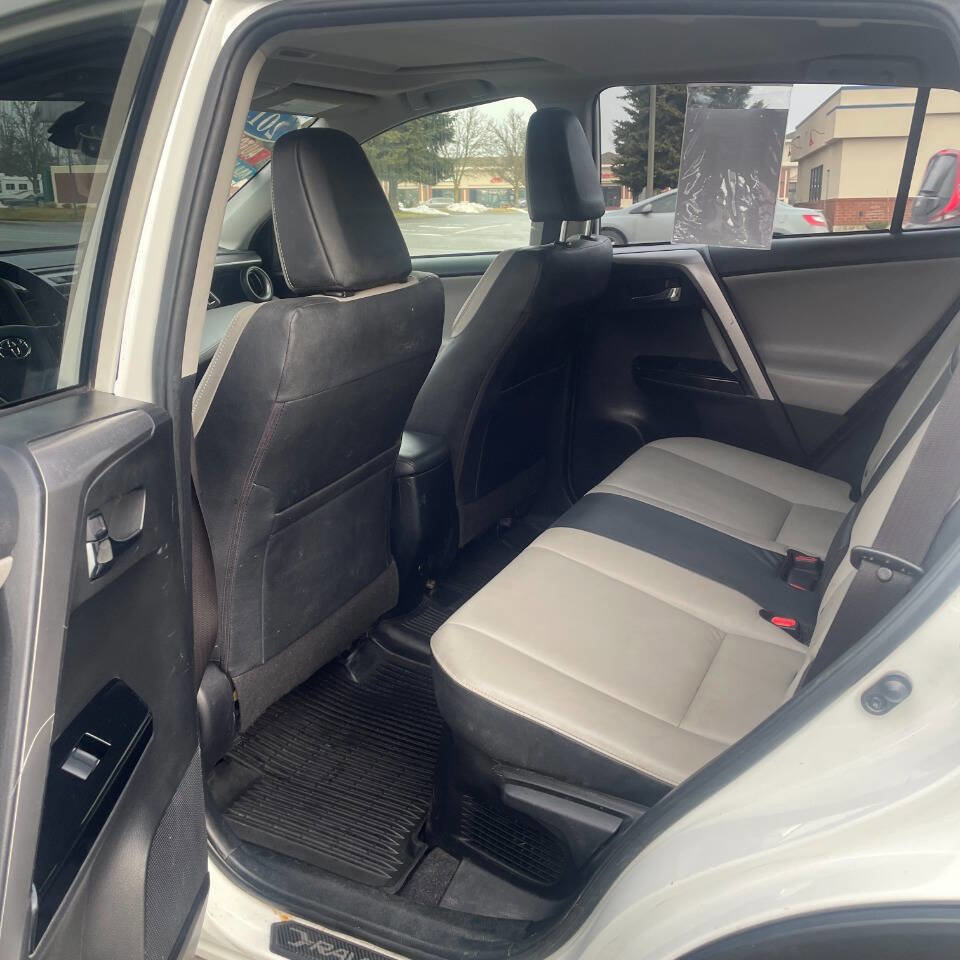 Used 2017 Toyota RAV4 Limited w/ Carpet Mat Package AWD/4WD image 11