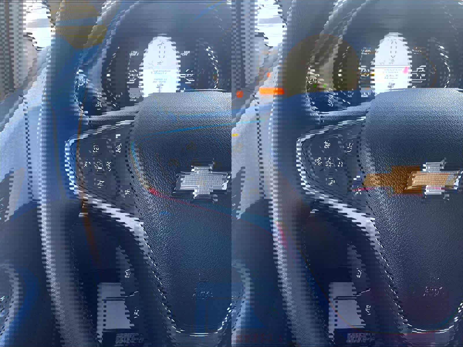 Used 2019 Chevrolet Bolt Premier w/ Infotainment Package image 8