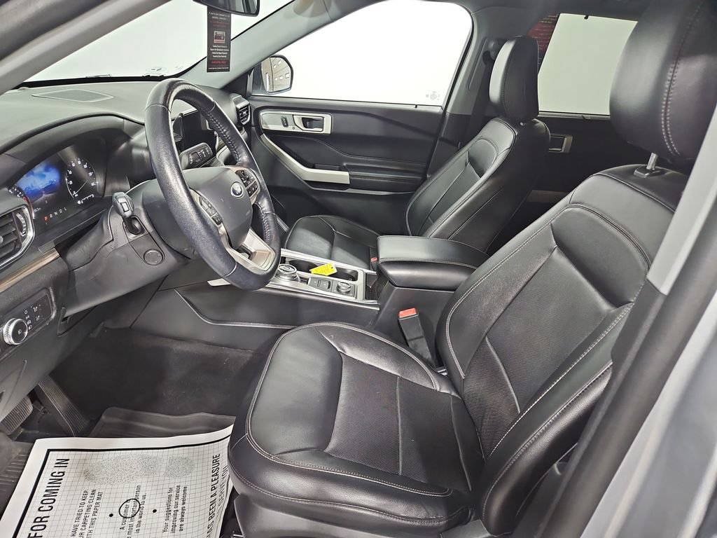 Used 2021 Ford Explorer Limited w/ Equipment Group 301A AWD/4WD image 10