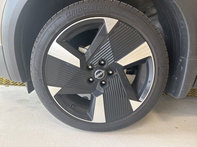 Certified 2026 Nissan Kicks SR w/ Cold Weather Package AWD/4WD image 3