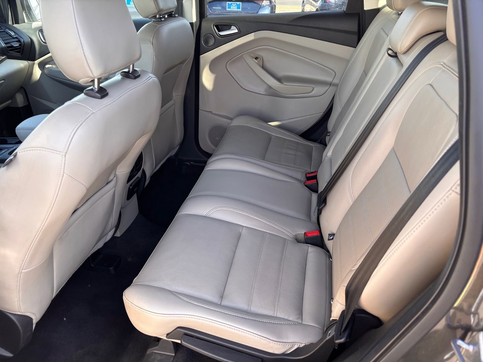 Used 2019 Ford Escape Titanium AWD/4WD image 16