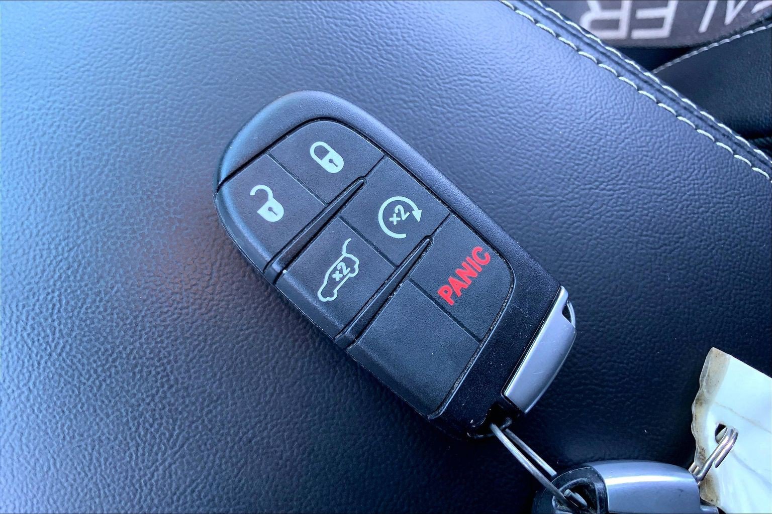 Used 2017 Jeep Grand Cherokee Limited w/ Trailer Tow Group IV AWD/4WD image 13