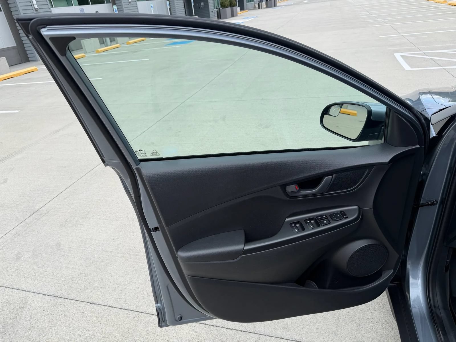 Used 2019 Hyundai Kona SE AWD/4WD image 31