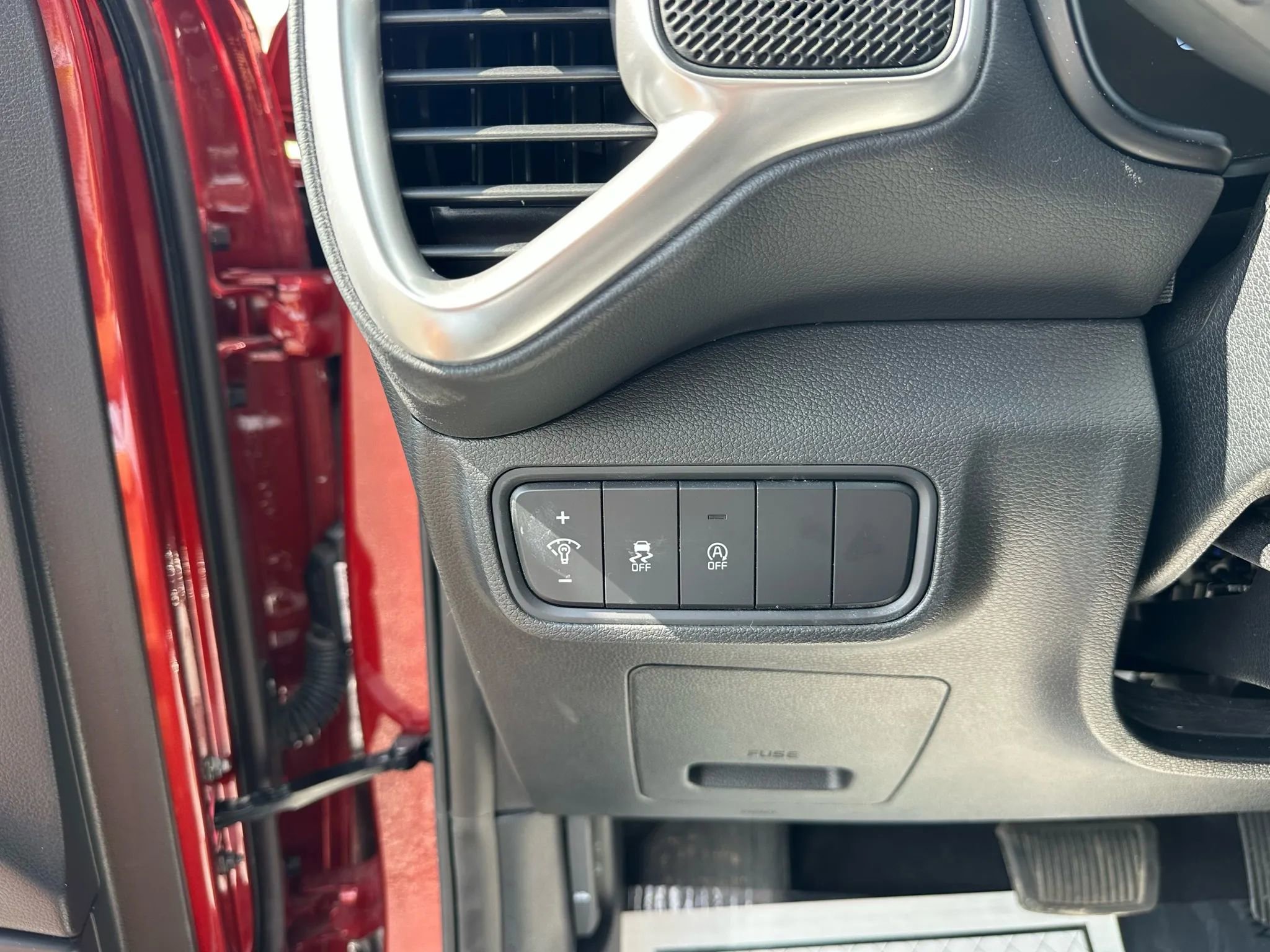 Used 2025 Kia Soul LX w/ LX Technology Package FWD image 22