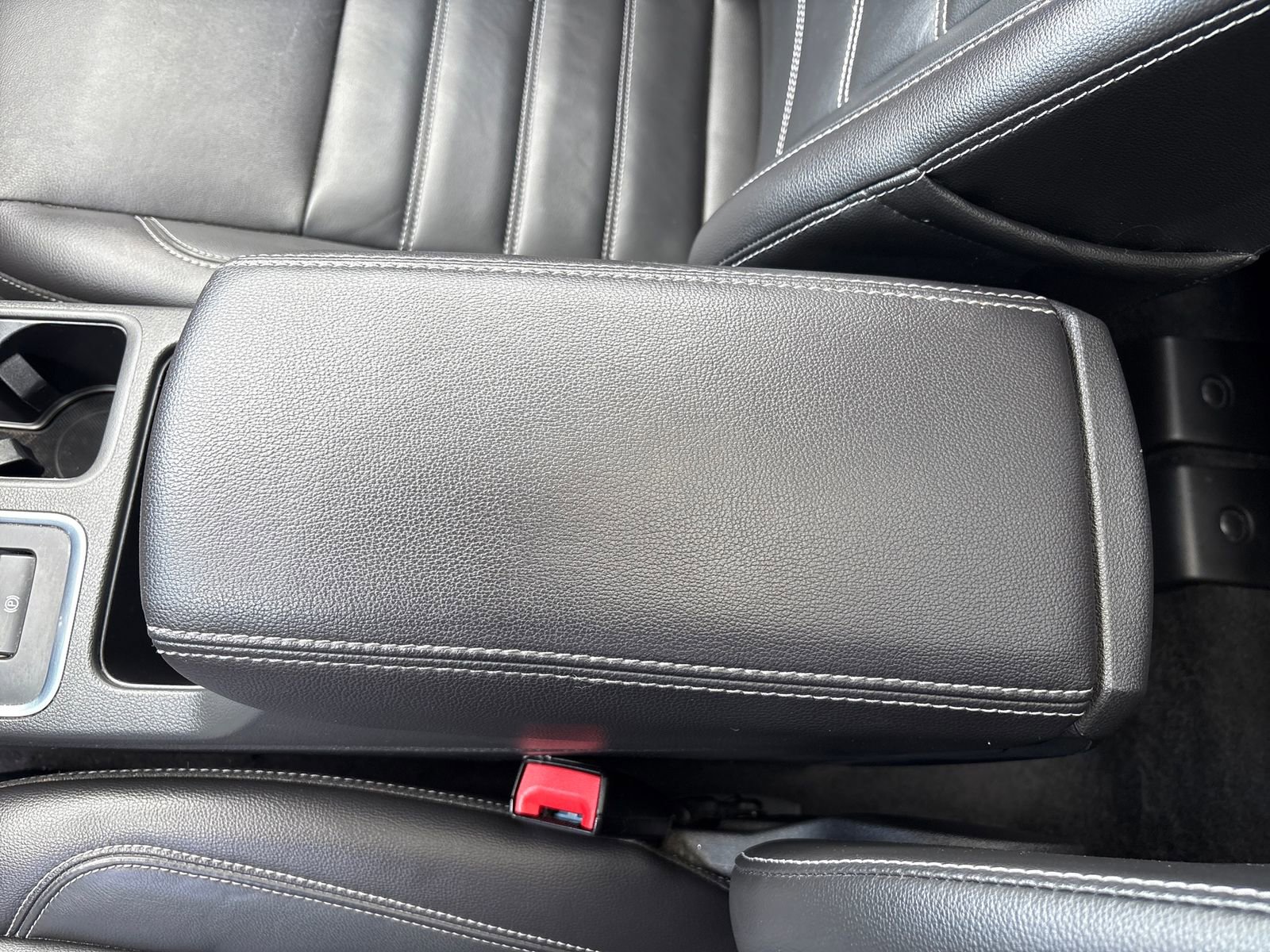 Used 2017 Ford Escape Titanium w/ Equipment Group 301A AWD/4WD image 26