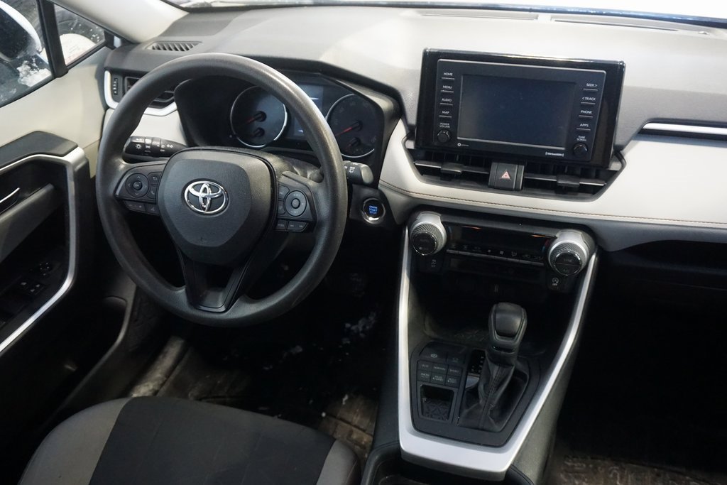 Used 2020 Toyota RAV4 XLE image 24