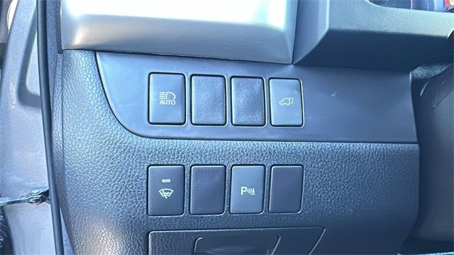 Used 2017 Toyota Highlander Limited image 20
