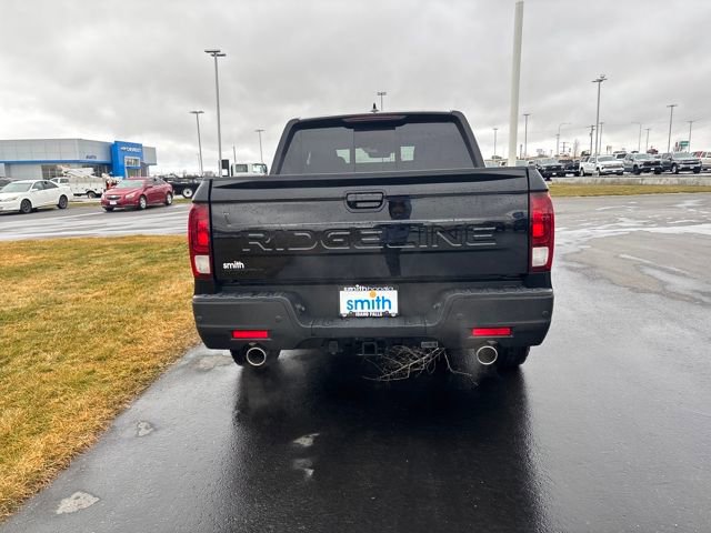 New 2026 Honda Ridgeline Black Edition image 4