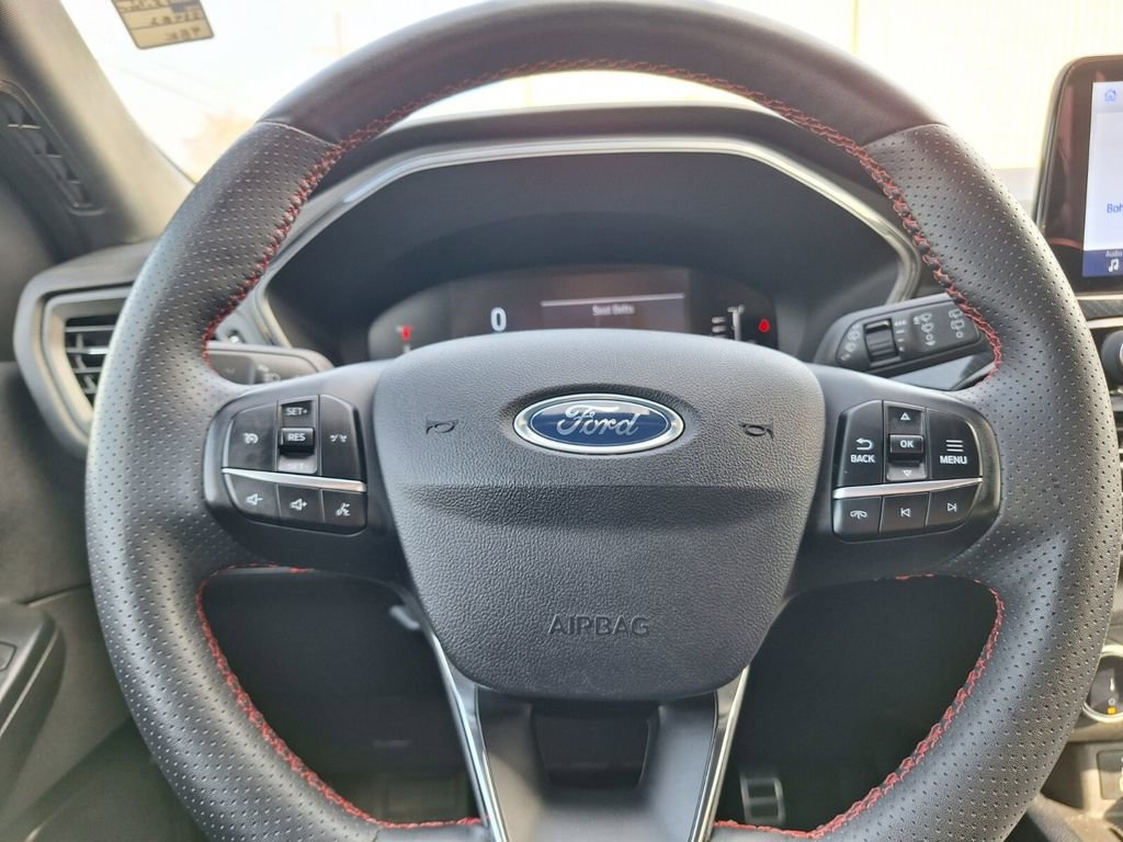 Used 2024 Ford Escape ST-Line image 18
