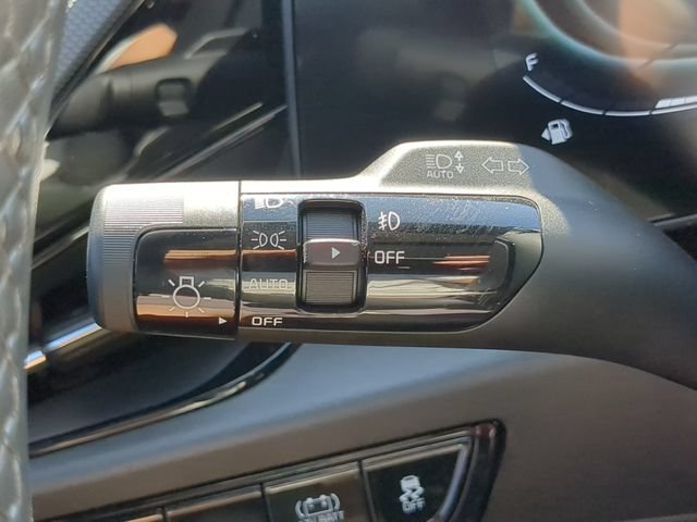 Used 2024 Kia Niro EX Touring FWD image 29