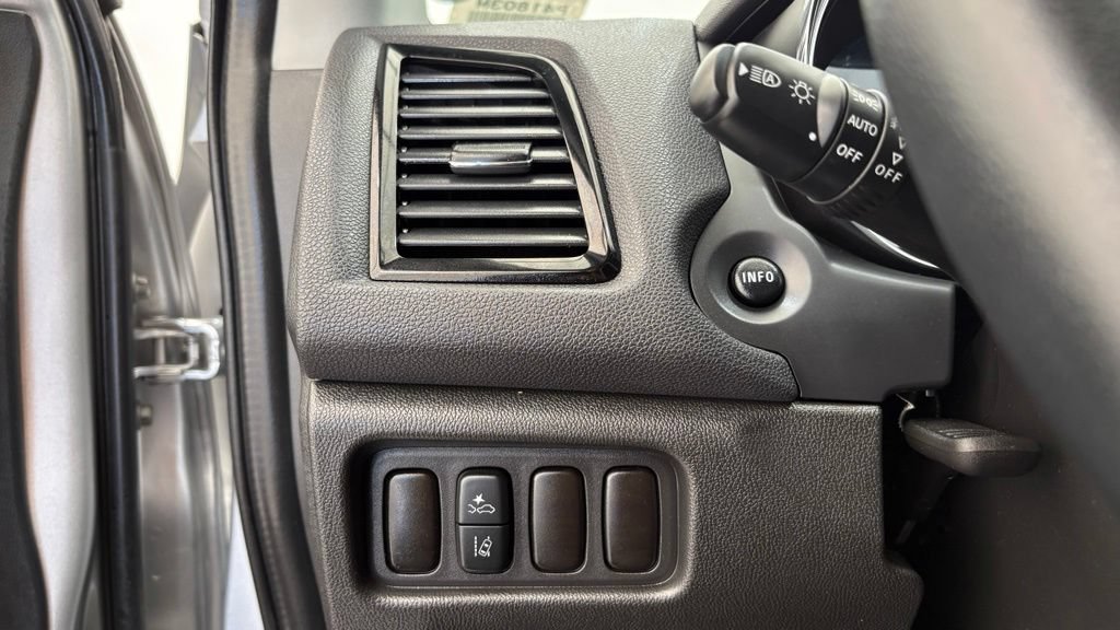 Used 2025 Mitsubishi Outlander Sport ES AWD/4WD image 35