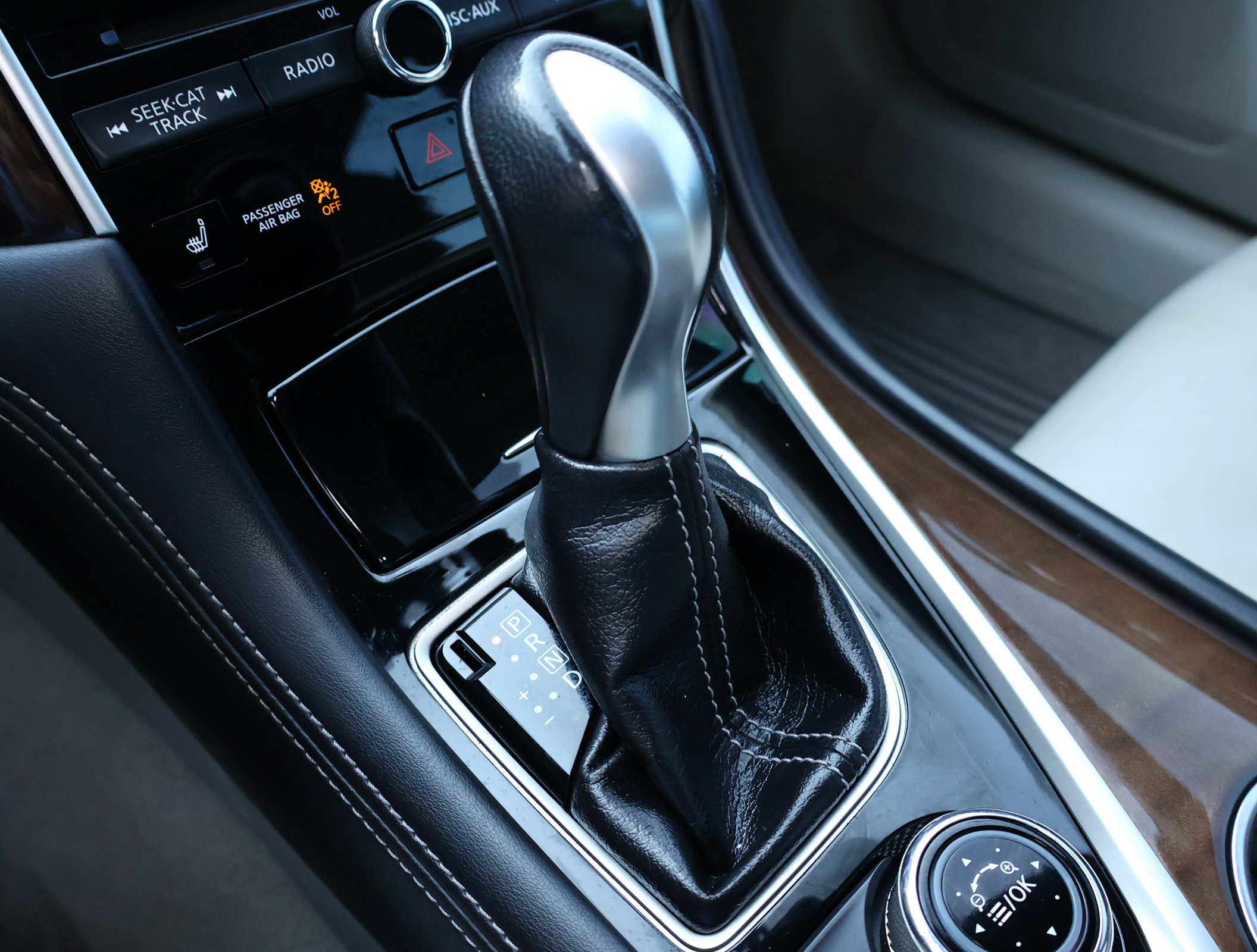 Used 2014 INFINITI Q50 Premium w/ Deluxe Technology Package AWD/4WD image 19