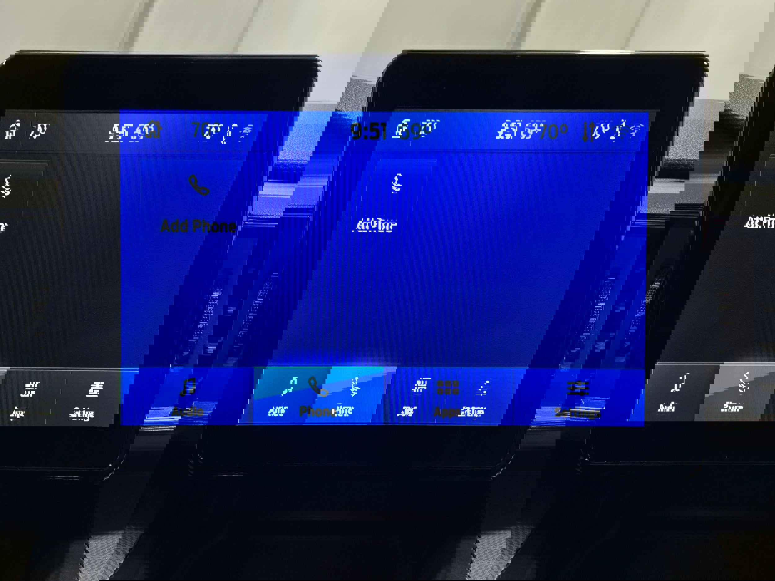 Used 2020 Ford Explorer XLT w/ Equipment Group 202A image 7