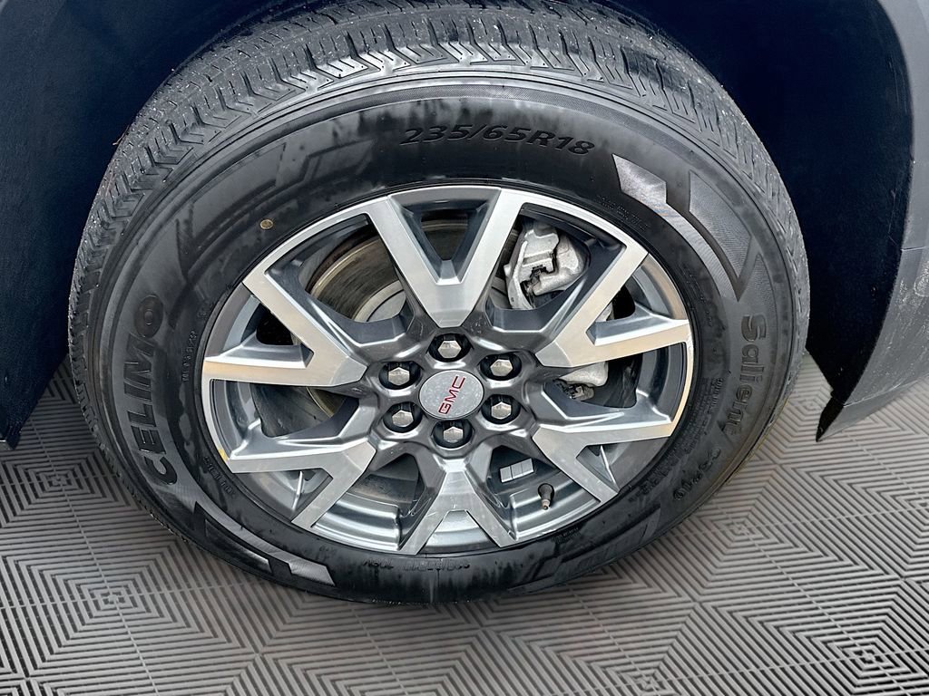 Used 2023 GMC Acadia SLT FWD image 34