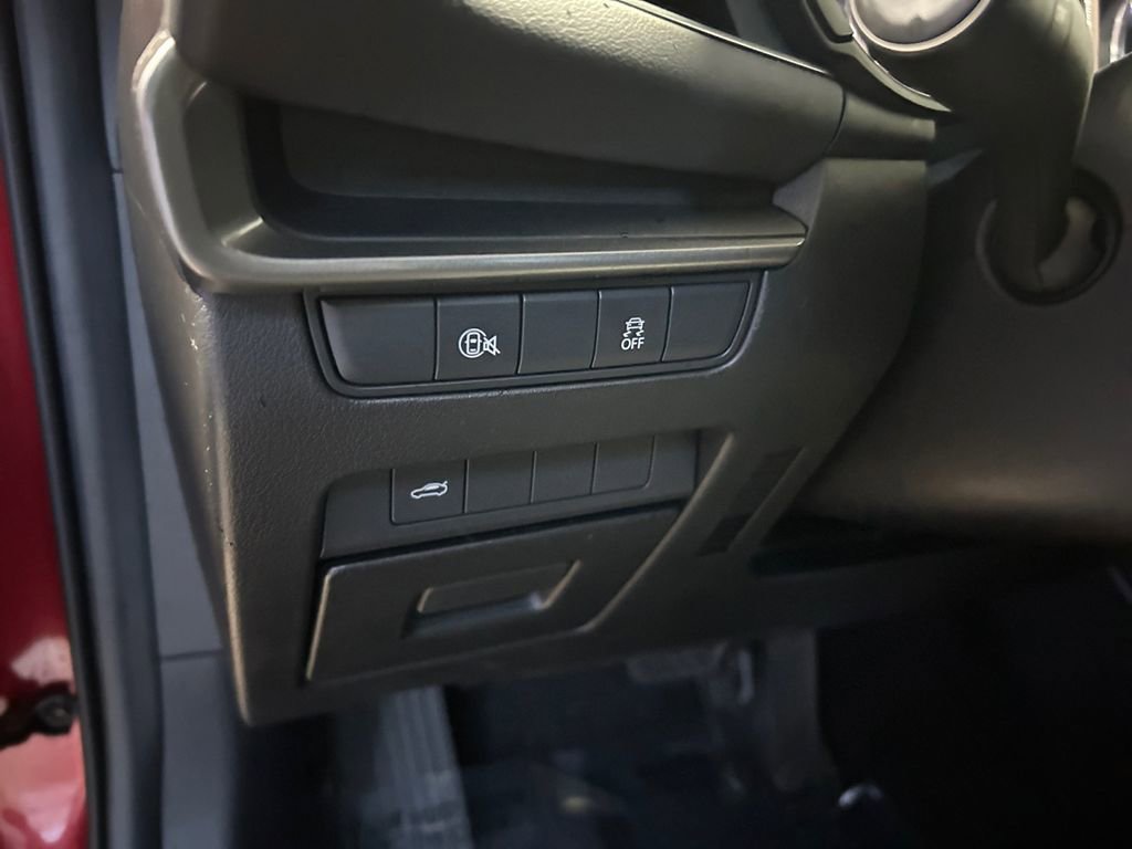 Used 2024 MAZDA MAZDA3 s image 22