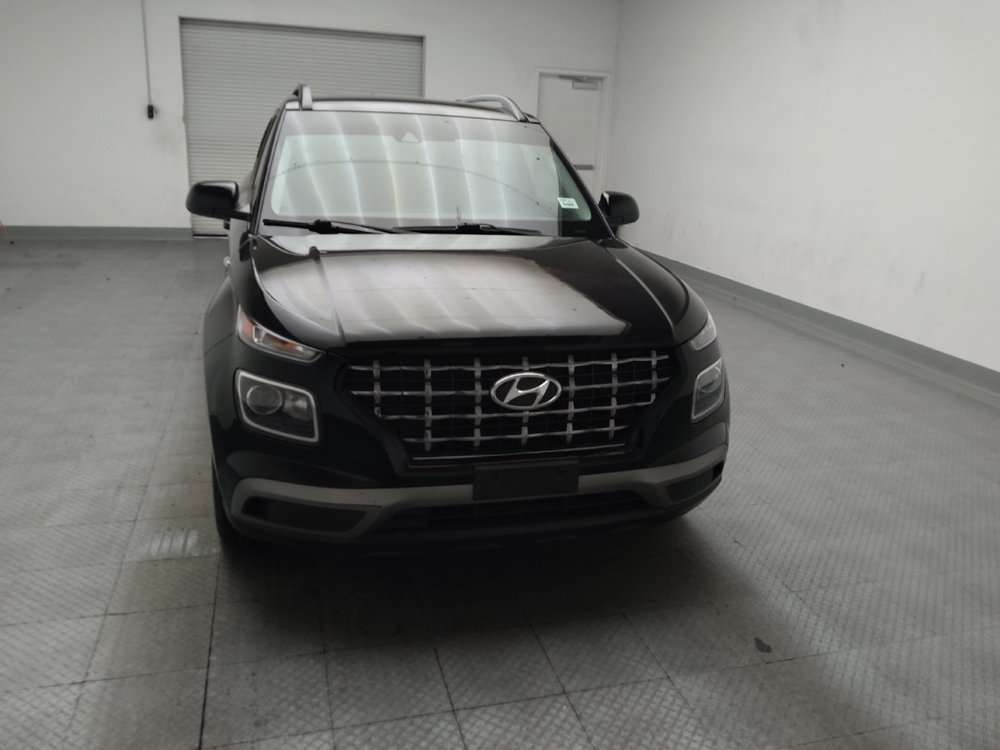 Used 2020 Hyundai Venue SEL FWD image 14