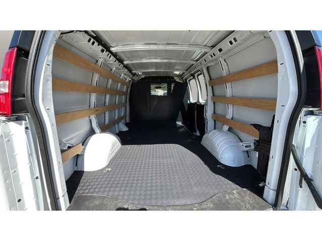 Used 2024 GMC Savana 2500 w/ Driver Convenience Package RWD image 32
