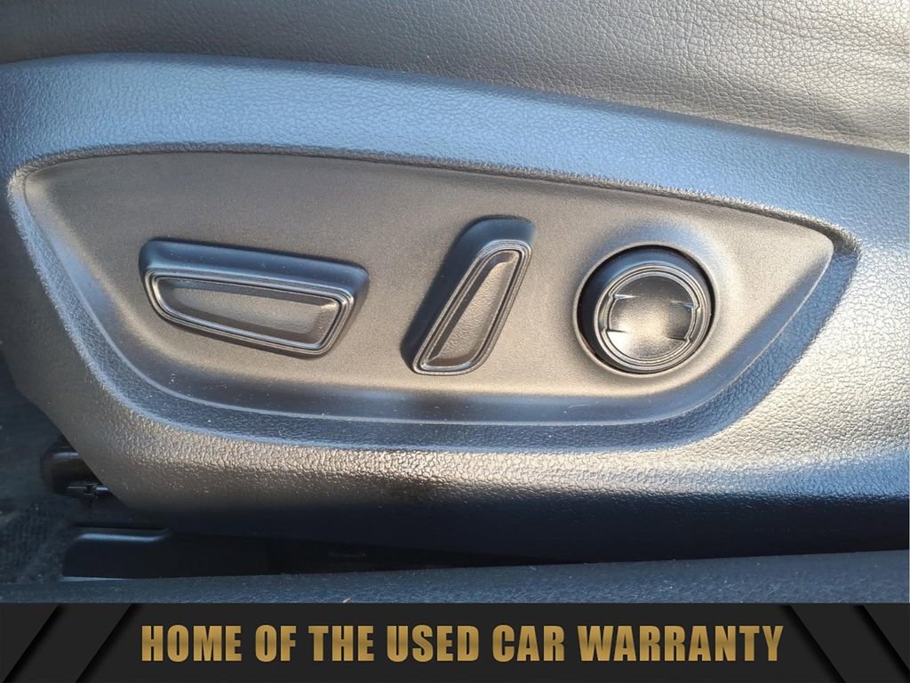 Used 2018 Toyota Camry XLE image 17