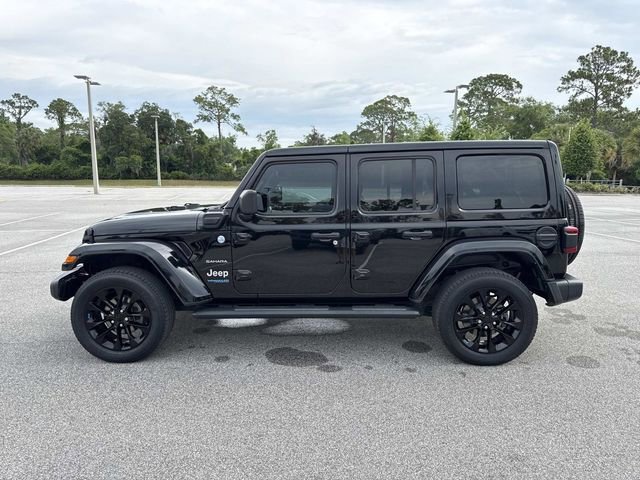 Used 2022 Jeep Wrangler Unlimited Sahara AWD/4WD image 6